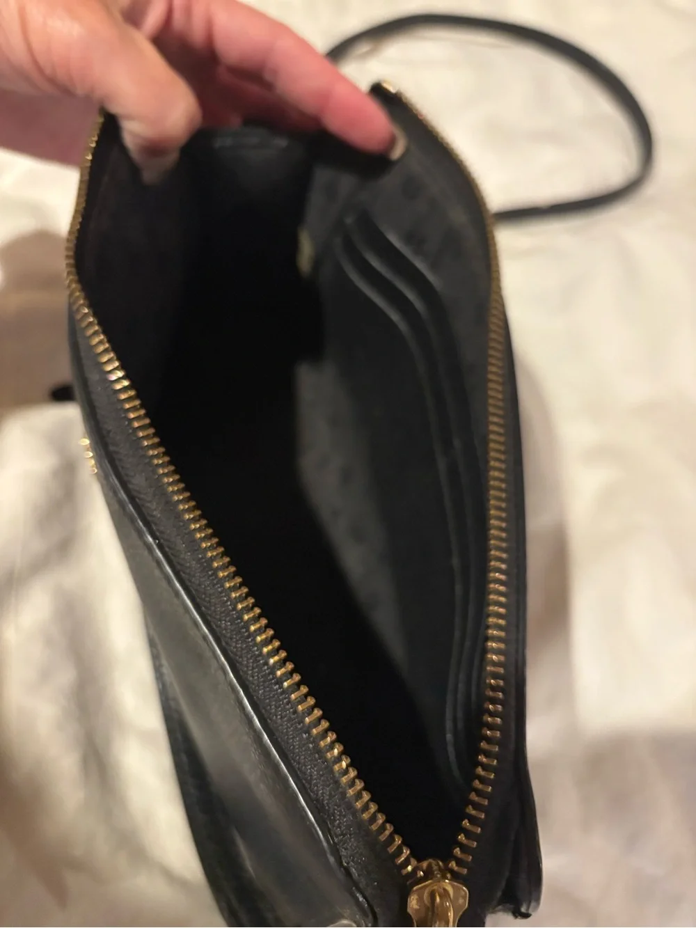 Tory Burch Black Pebble Leather Crossbody Small Bag With Gold Zipper
